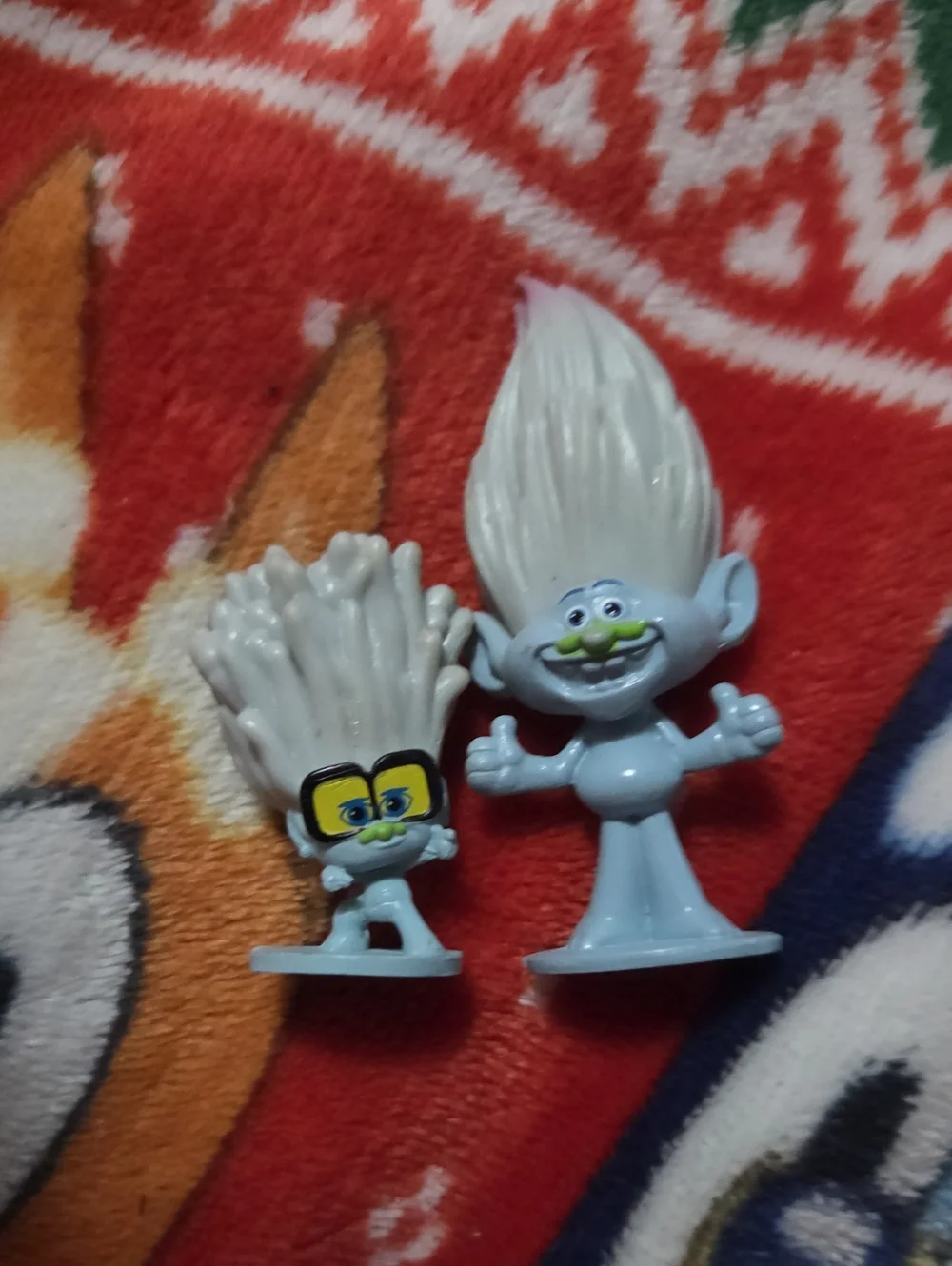 Trolls Light Gray Figures with White Hair and Green Mouths - Trolls Brand